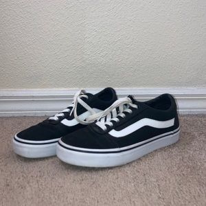 black and white lace up vans